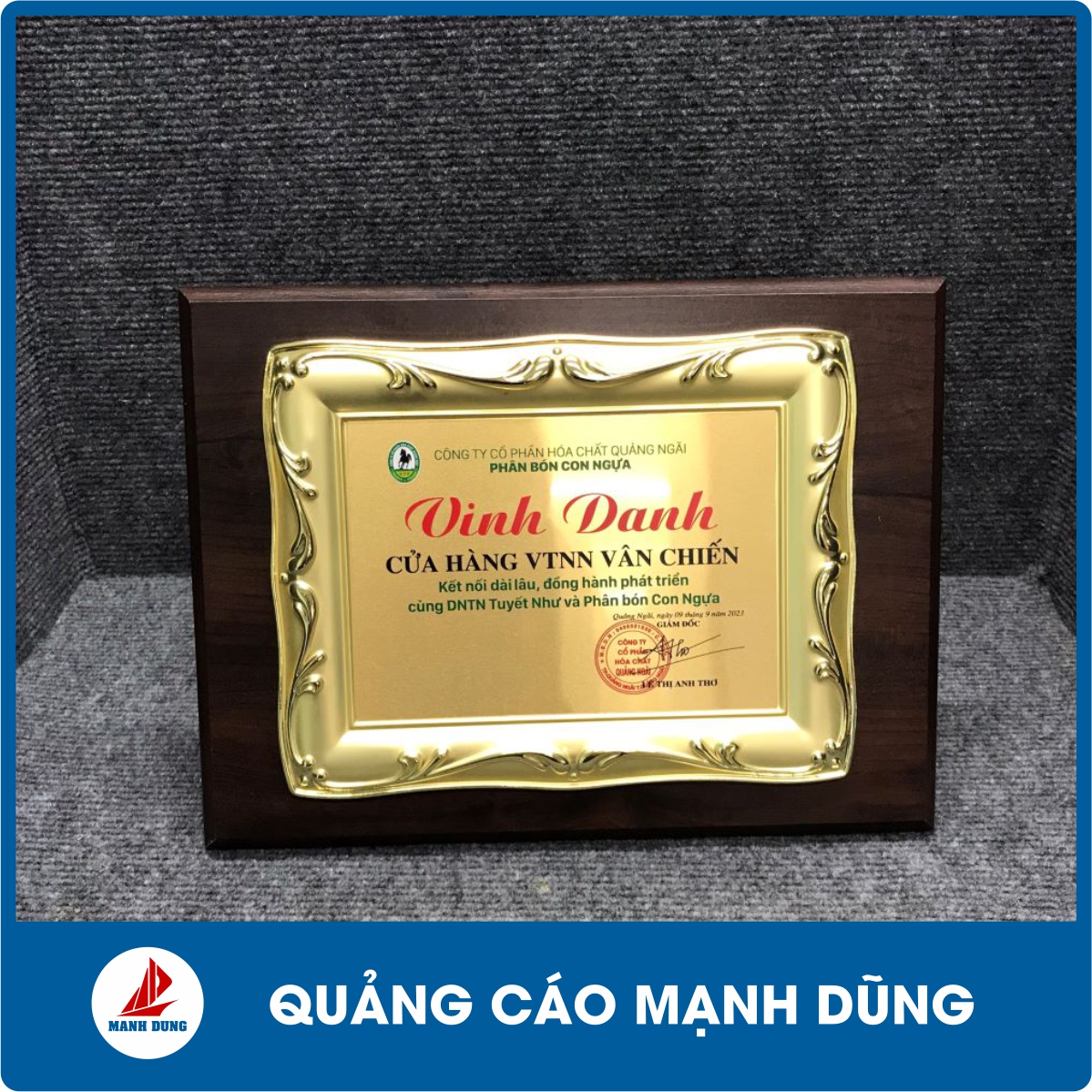 bang vinh danh gia re dep